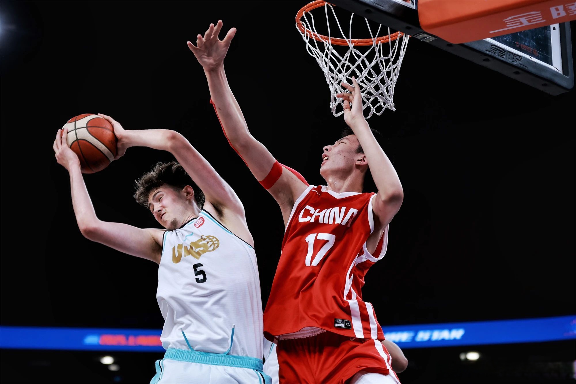 关于集结日突围战来临,深圳男篮围绕德国杯造点机会,赛场秩序良好,训练强度明显提升的信息 关于集结日突围战来临,深圳男篮围绕德国杯造点机会,赛场秩序良好,训练强度明显提升的信息