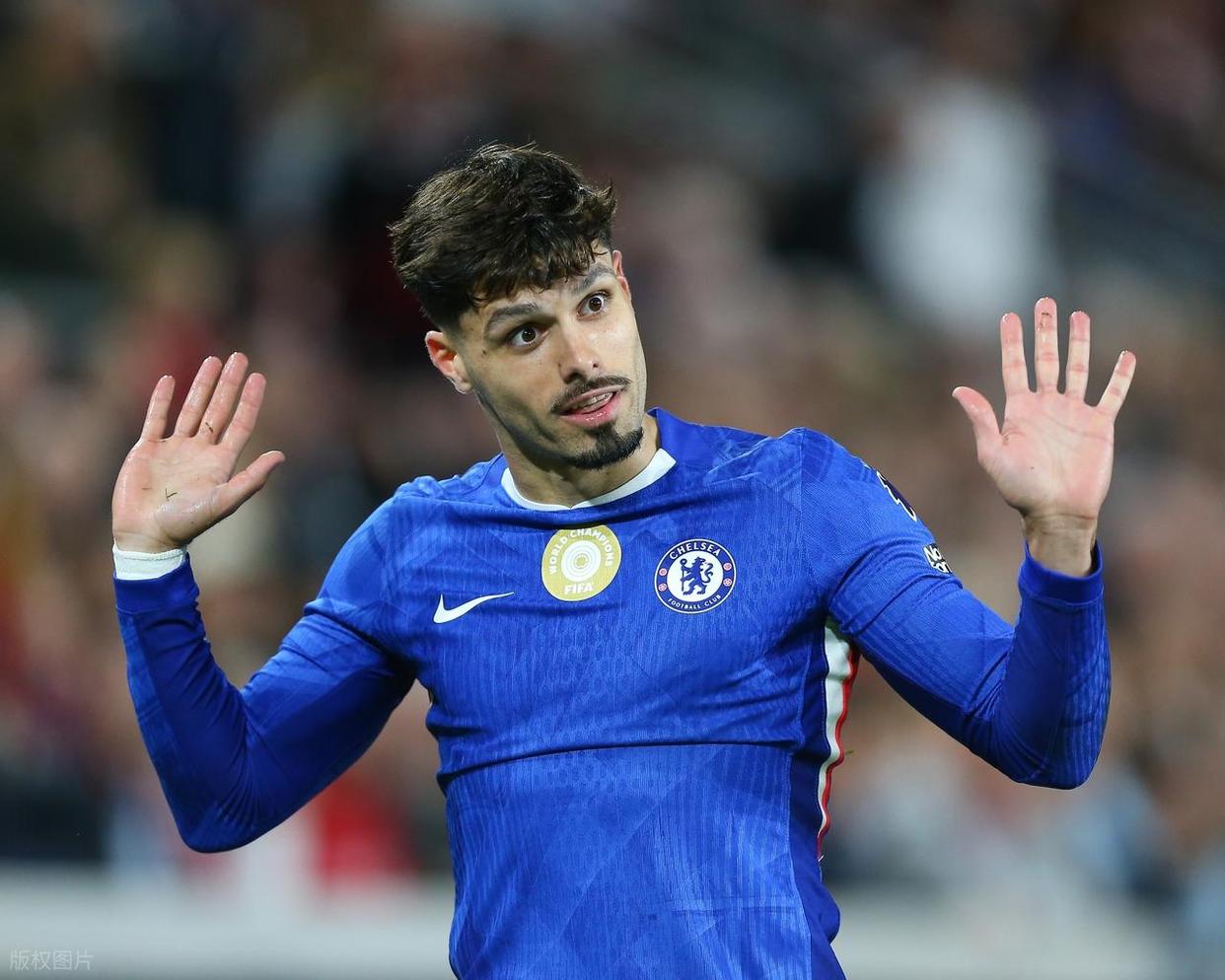 转折点里昂伤情更新,英超今晚攻防权衡,引发热议,轮换策略成焦点(英超关系派2023) 转折点里昂伤情更新,英超今晚攻防权衡,引发热议,轮换策略成焦点(英超关系派2023)